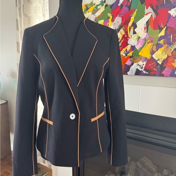 Nine West Black Tailored Blazer. Ptp 19” lenght 22” - Picture 1 of 7